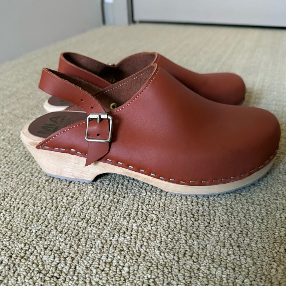MIA Brown Leather Women’s Clogs